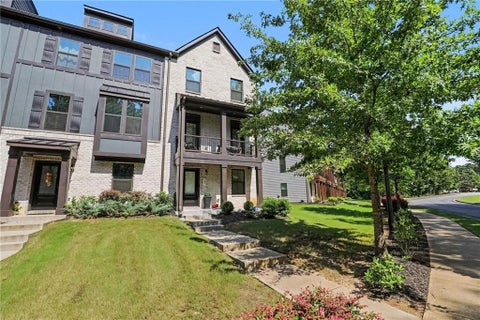 Townhouse For Sale - 165 Climbing Ivy Circle<br/> Fayetteville, GA 30214