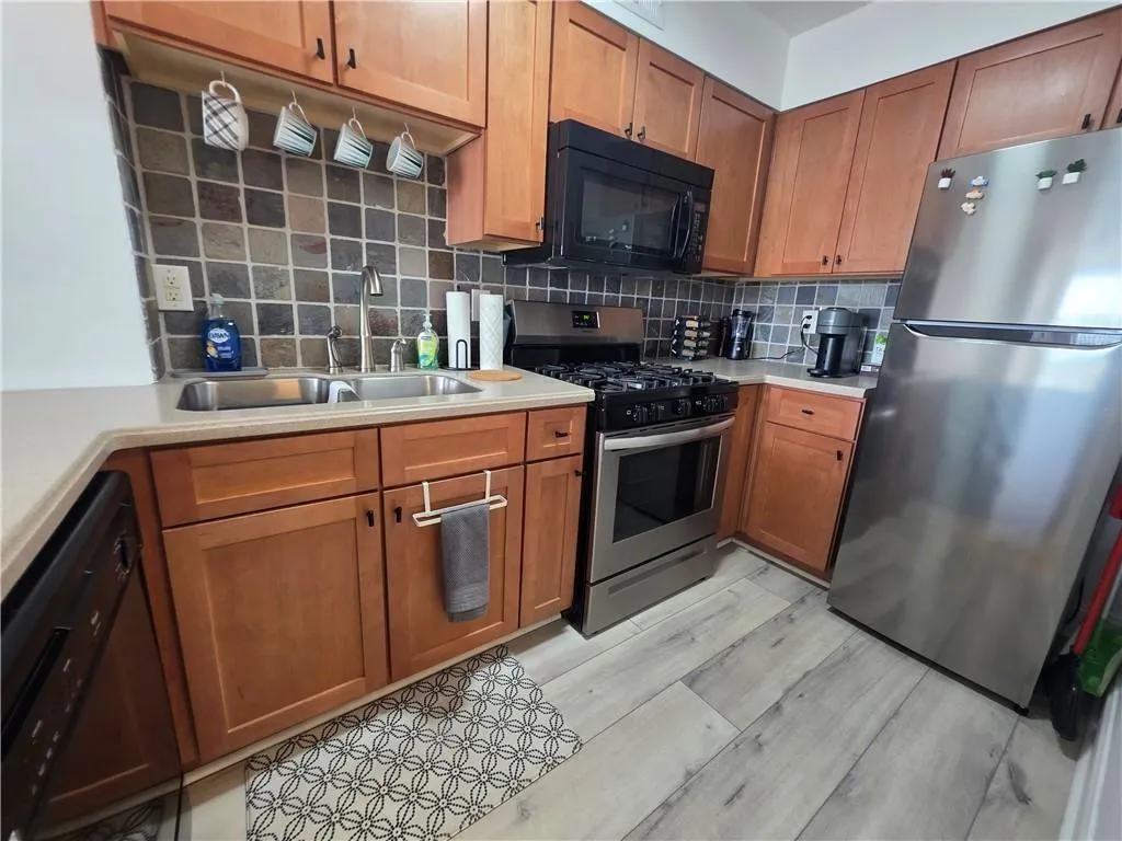 Atlanta, Georgia 30305, United States, 1 Bedroom Bedrooms, ,1 BathroomBathrooms,Residential,Active,214652