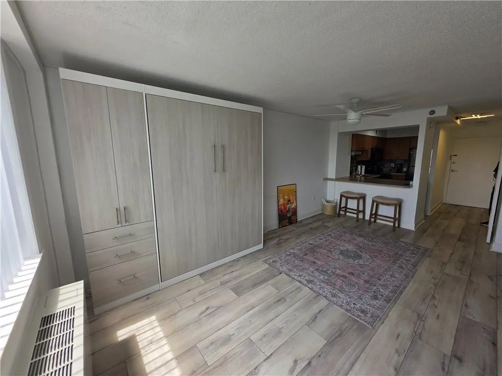 Atlanta, Georgia 30305, United States, 1 Bedroom Bedrooms, ,1 BathroomBathrooms,Residential,Active,214652