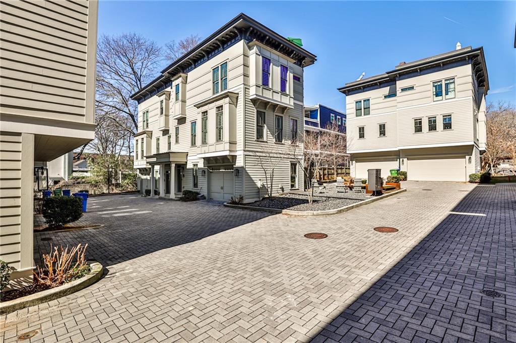 151 Flat Shoals Ave 13