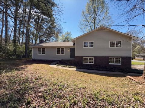 Homes For Sale - 2006 Chelsea Lane<br/> Acworth, GA 30102