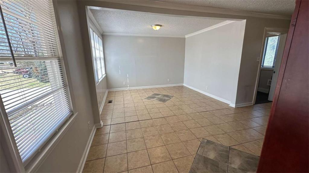302 Cherokee Drive, Warner Robins, Georgia image 6