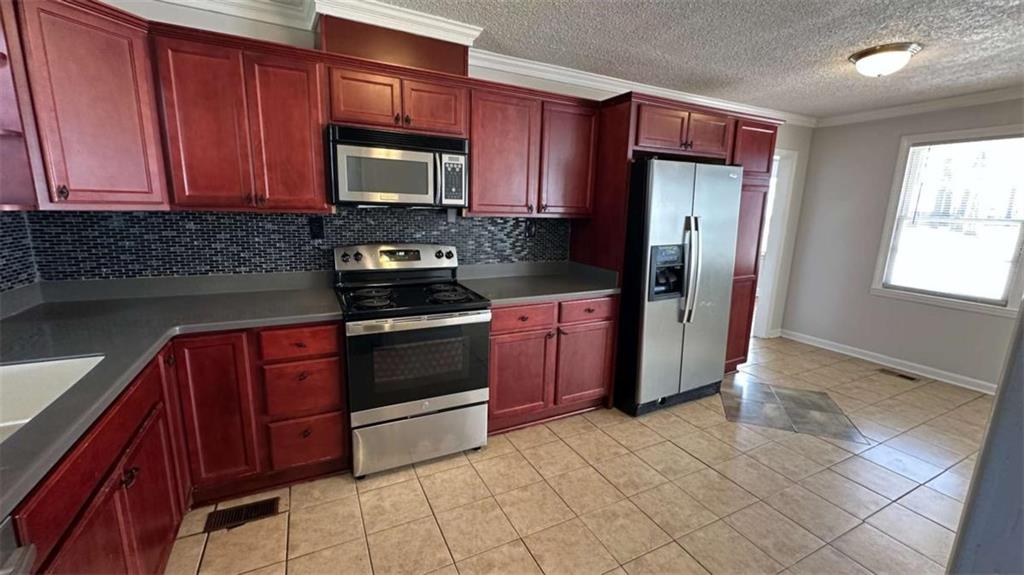 302 Cherokee Drive, Warner Robins, Georgia image 3
