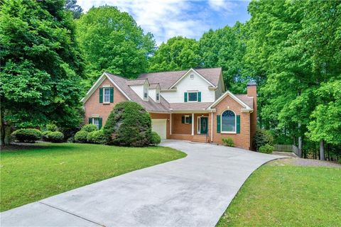 Single Family Residence in Buford GA 6100 Woodlake Drive.jpg