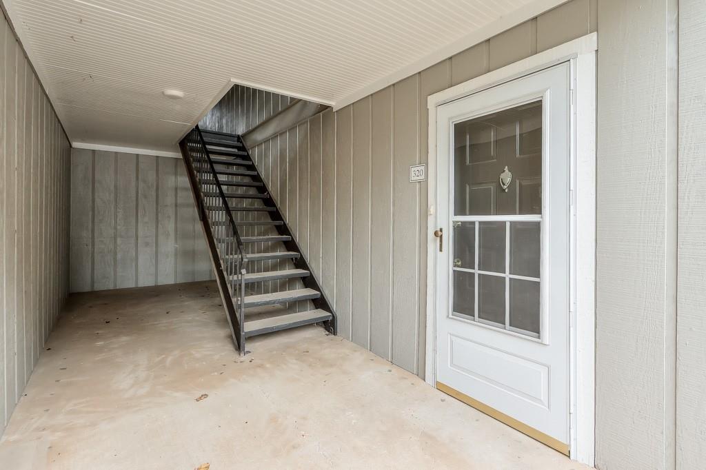 320 Park Ridge Circle, Marietta, Georgia image 3