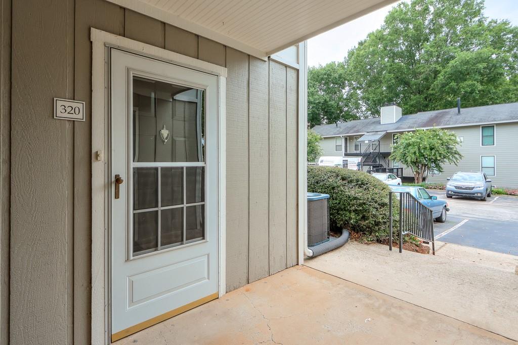 320 Park Ridge Circle, Marietta, Georgia image 4