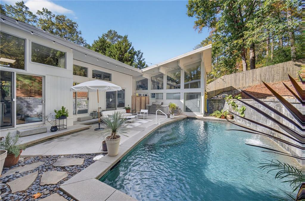 1196 Converse Drive NE