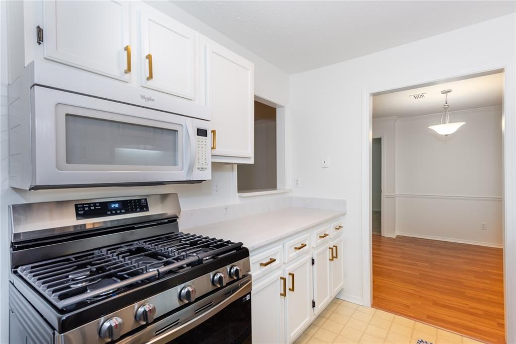 307 Berkeley Woods Drive, Duluth, Georgia image 17