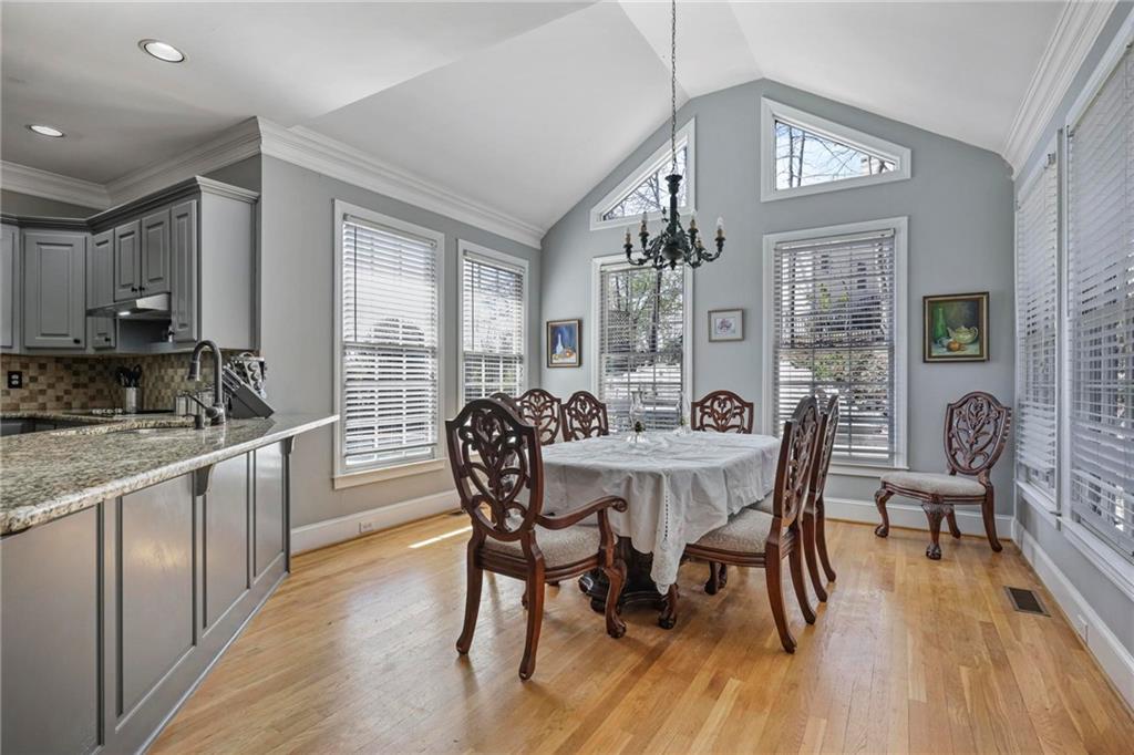 10660 Thatcher Way, Johns Creek, Georgia image 7