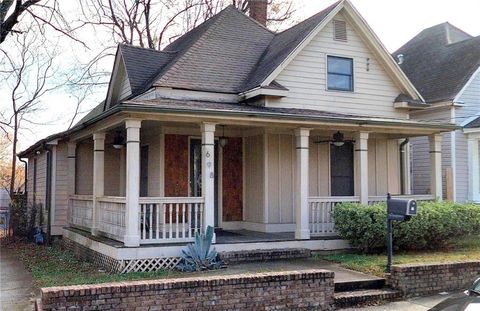 698 Ira Street Atlanta GA 30310