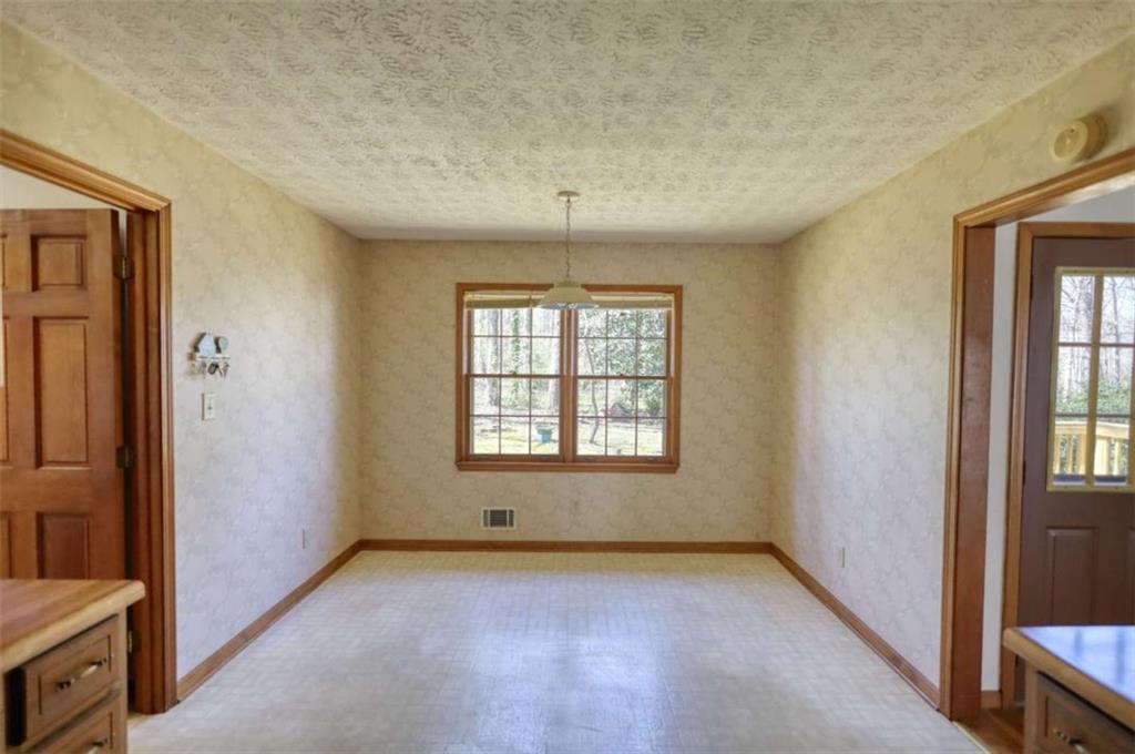380 Hidden Valley Drive, Conyers, Georgia image 16