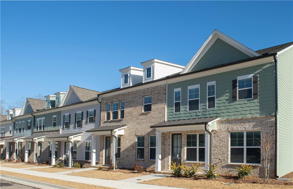 5505 BROADLEAF Trail