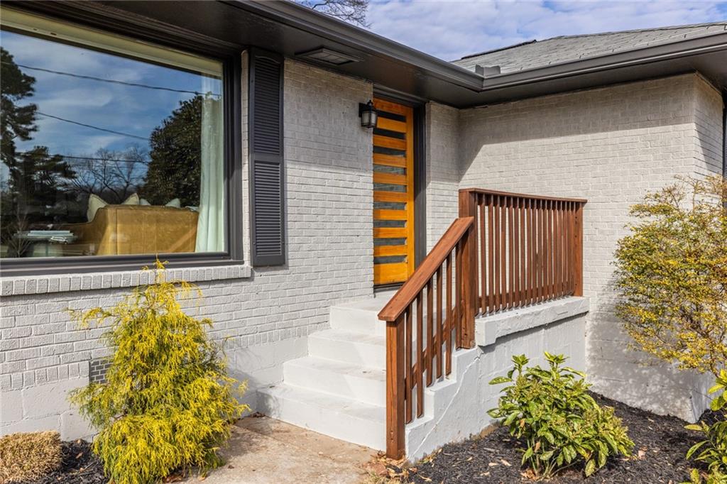 2061 Cloverdale Drive SE