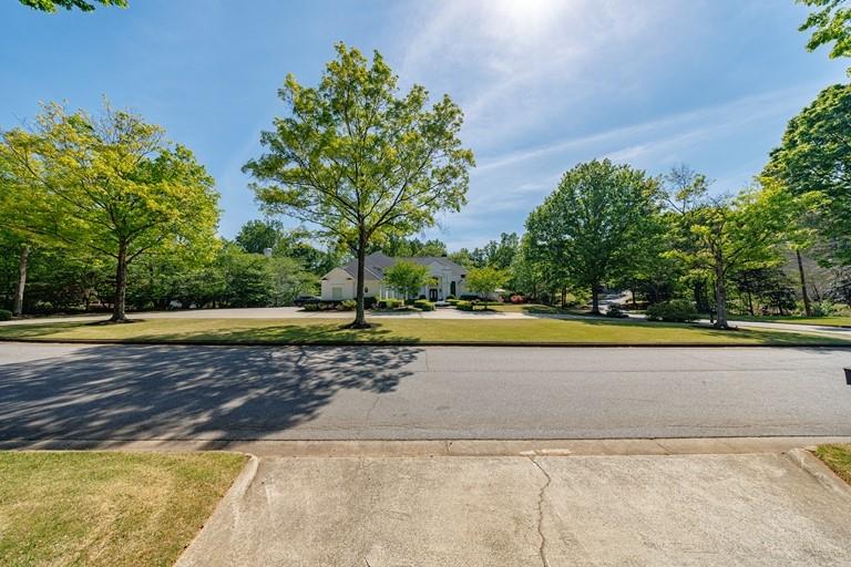 2614 Thurleston Lane