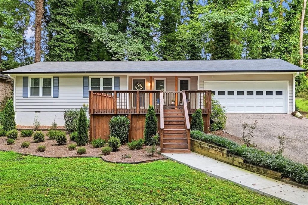111 John Christopher Dr