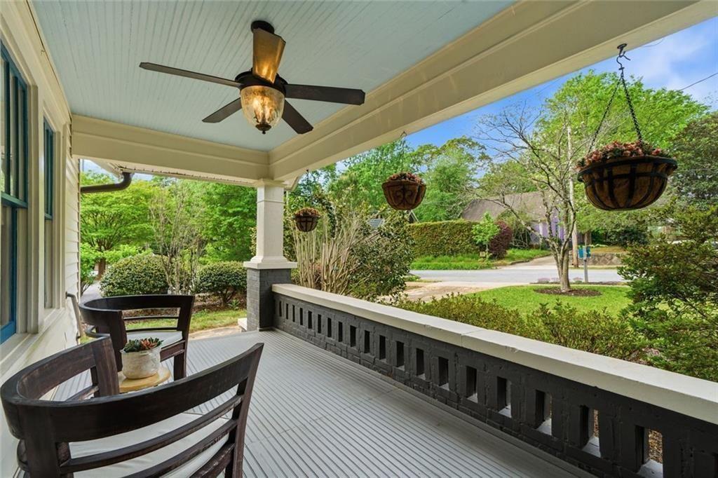 122 S Columbia Drive