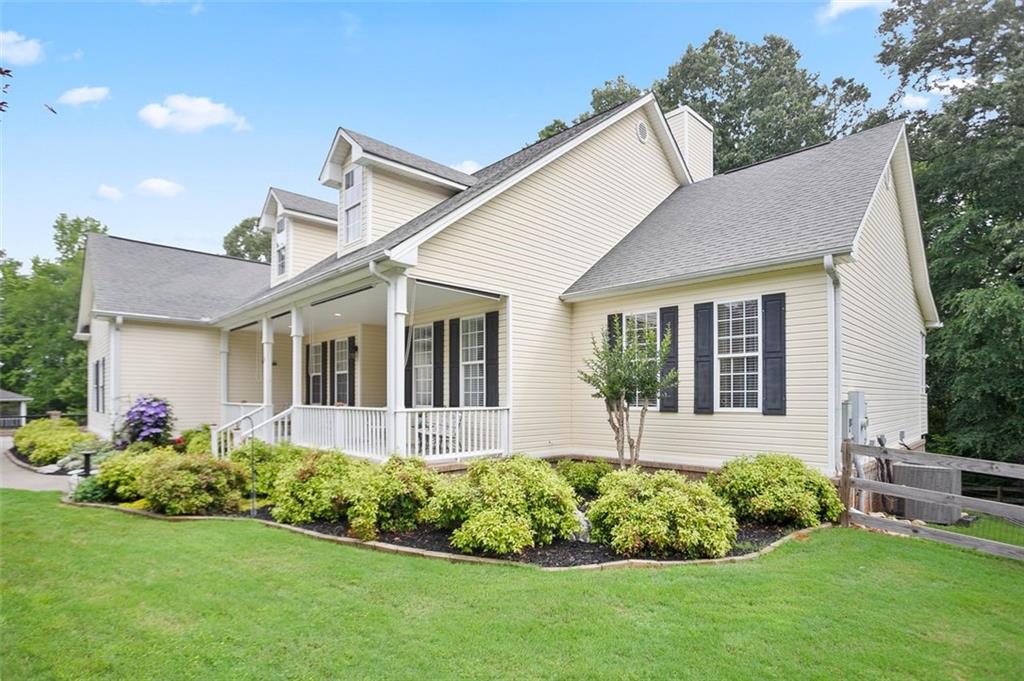 5 WOODLAND BRIDGE Drive