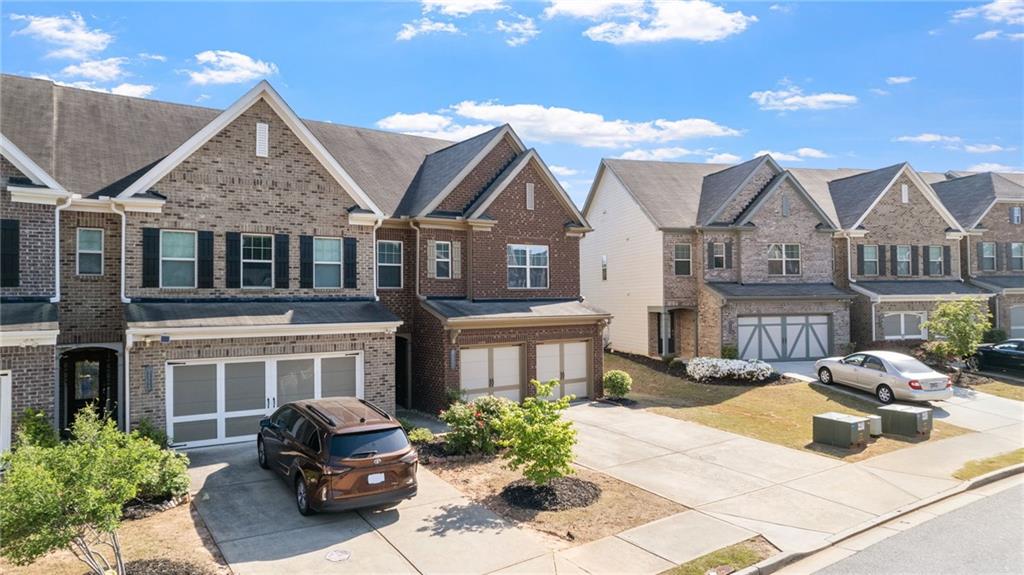 1155 Hampton oaks Drive