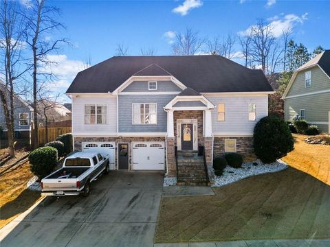 A home in Adairsville