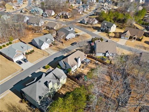 A home in Adairsville