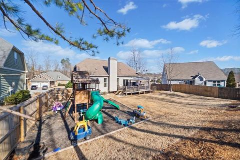 A home in Adairsville