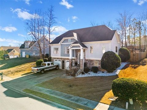 A home in Adairsville