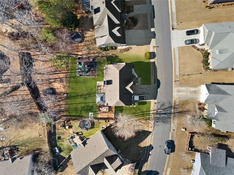 A home in Adairsville