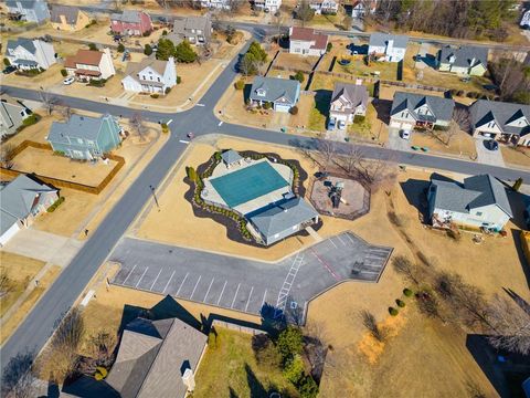 A home in Adairsville