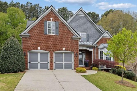 Homes For Sale - 5403 Landsdowne Court<br/> Cumming, GA 30041