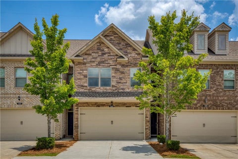 Townhouse For Sale - 10659 Naramore Lane<br/> Johns Creek, GA 30022