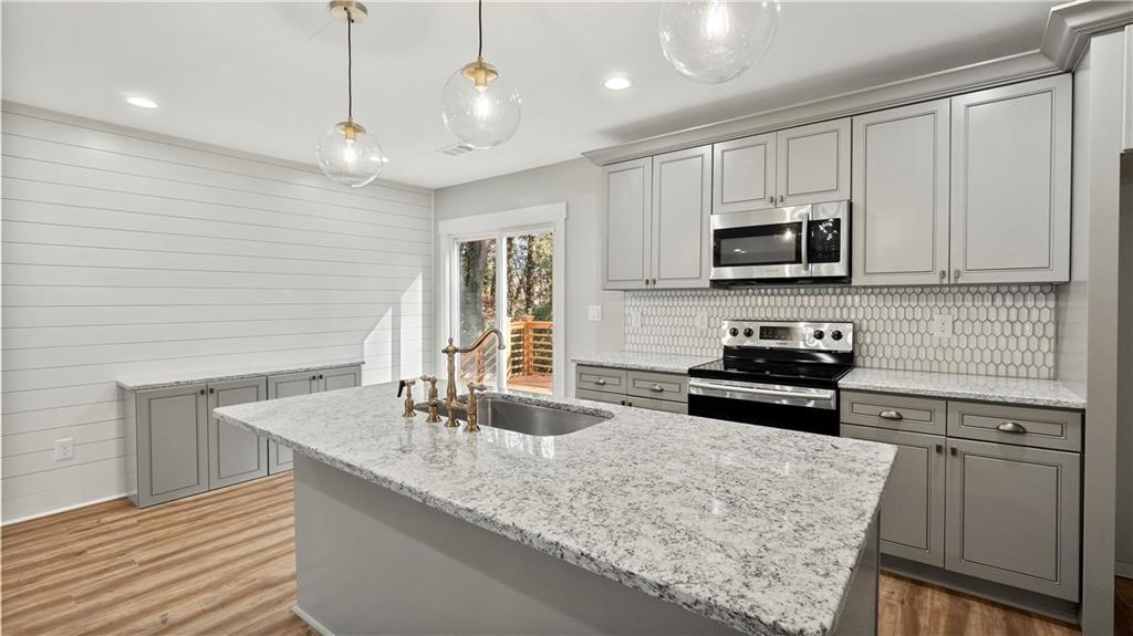 1384 Epworth Street SW