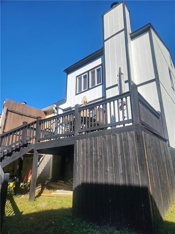 1279 Ridgecrest Lane SE