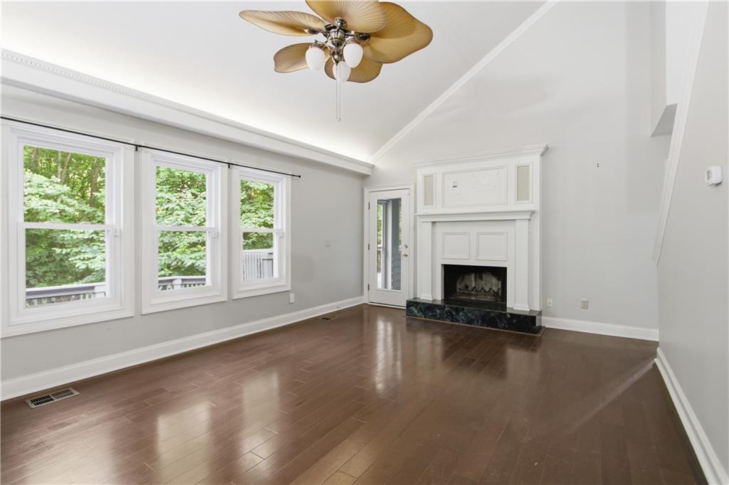 399 N Victoria Road