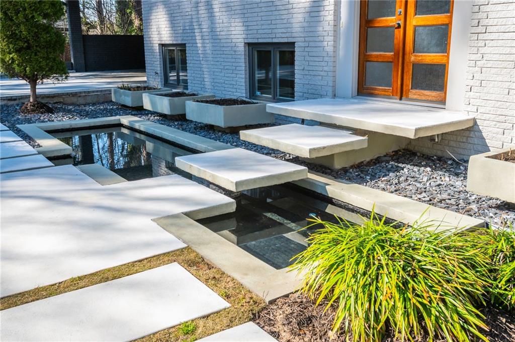 1304 Bernadette Lane NE