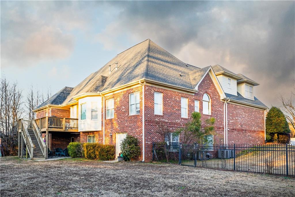 907 Hannah Court, Loganville, Georgia image 3