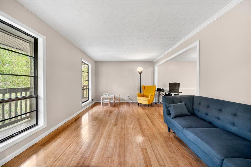 5121 Heather Road SE