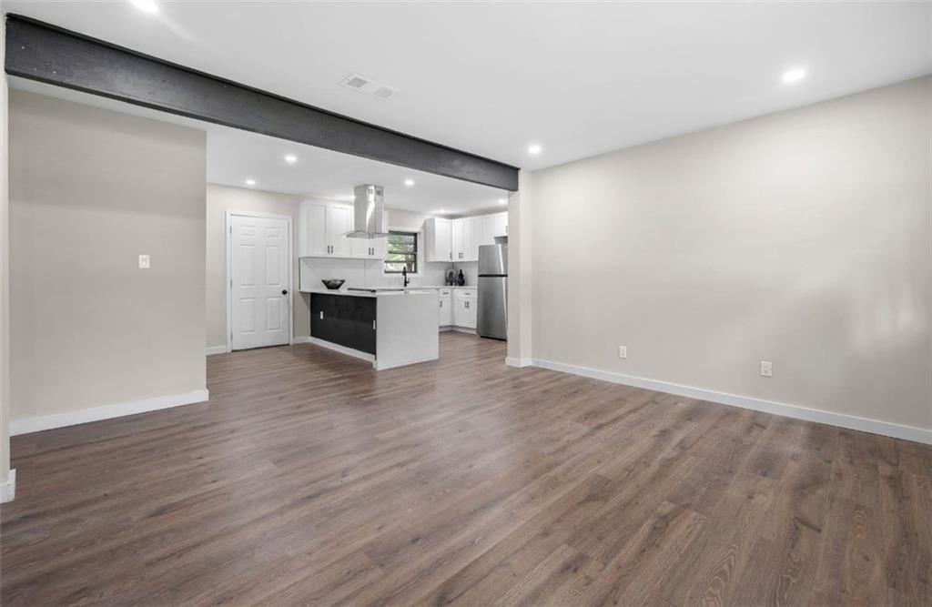 6402 KENSINGTON Court