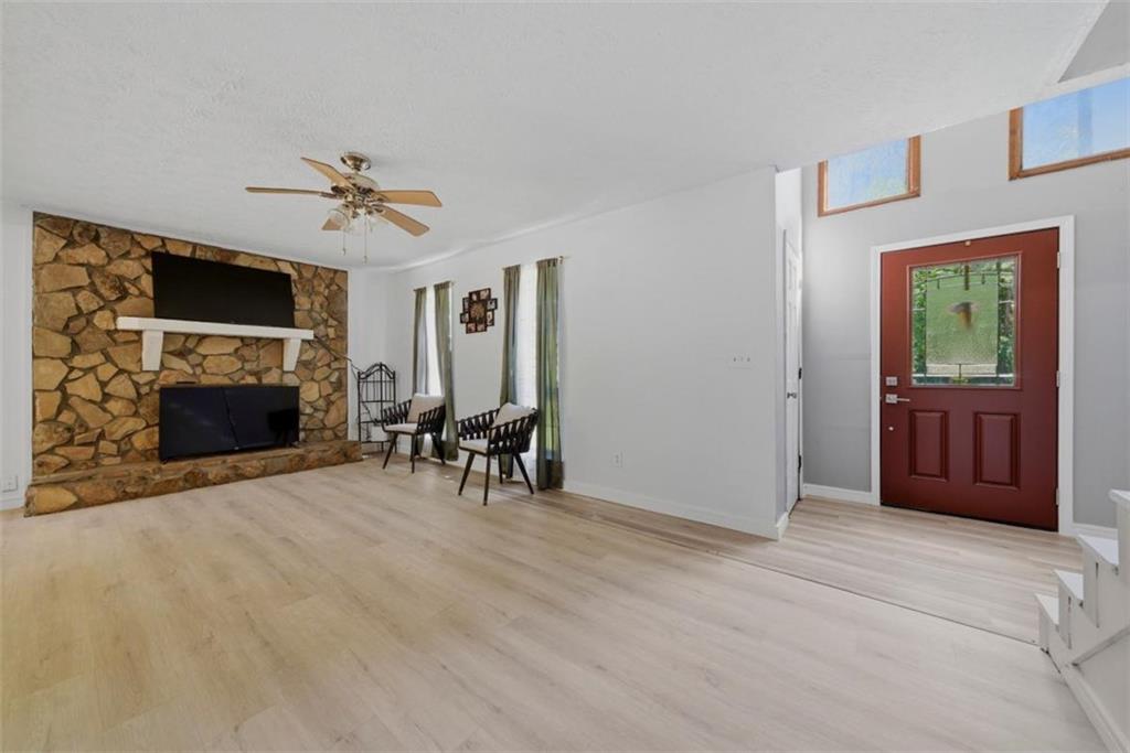 200 Huntcliff Court