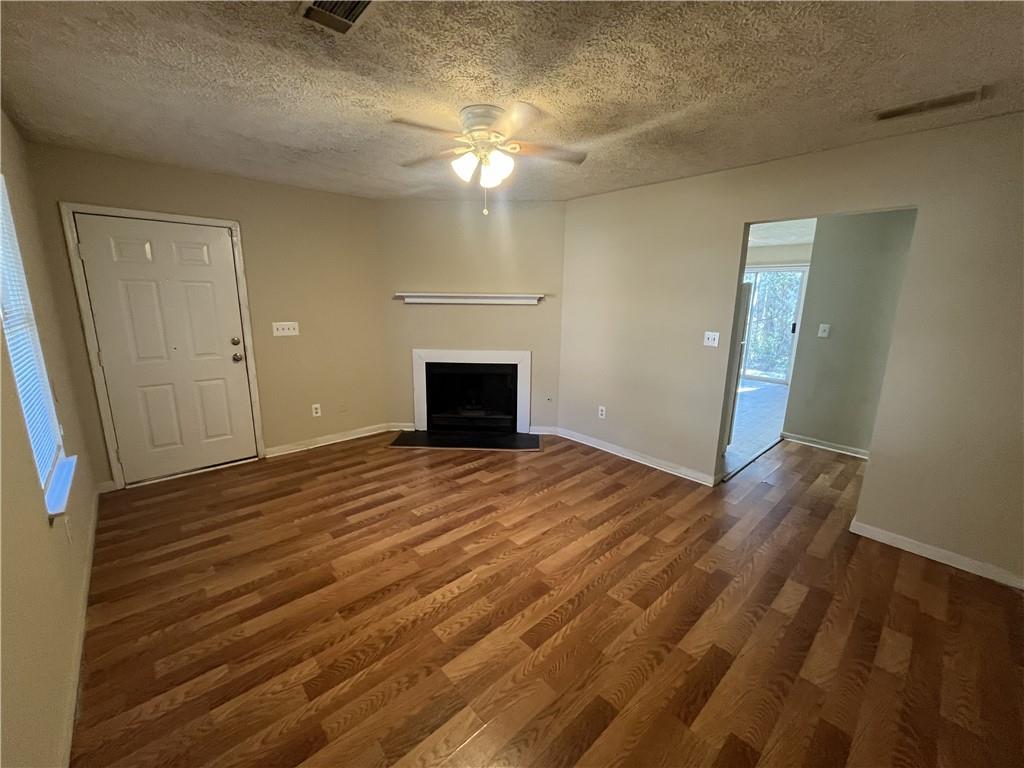 5913 Summerglen Lane