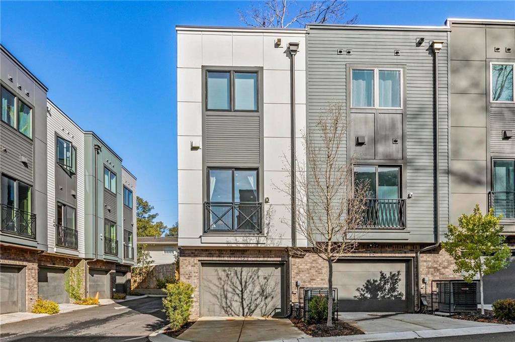 2199 Lenox Road NE 13