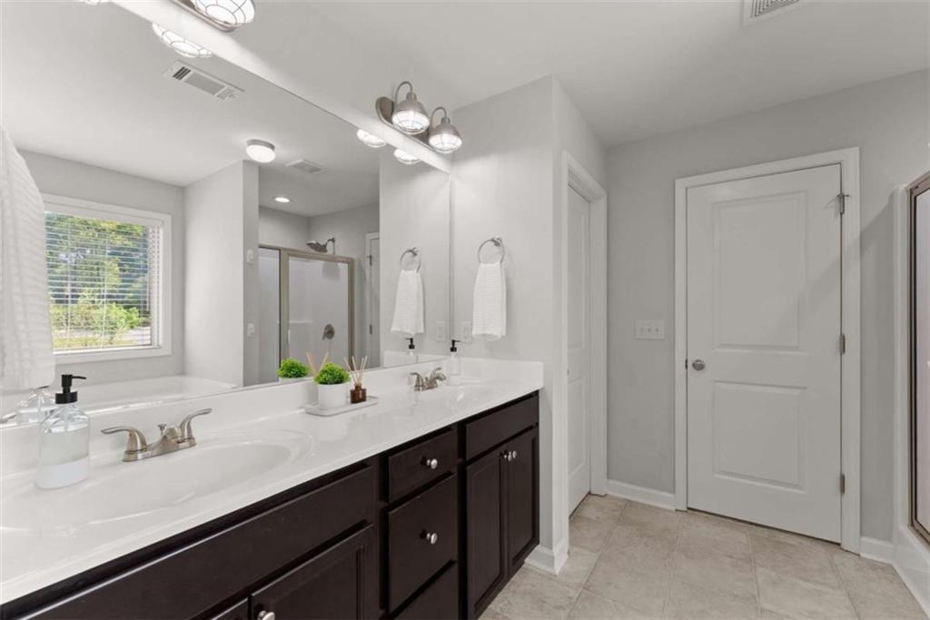 5924 Waterway Place, Flowery Branch, Georgia image 6