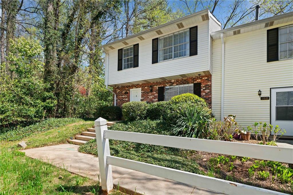 382 Leisure Court, Marietta, Georgia image 2