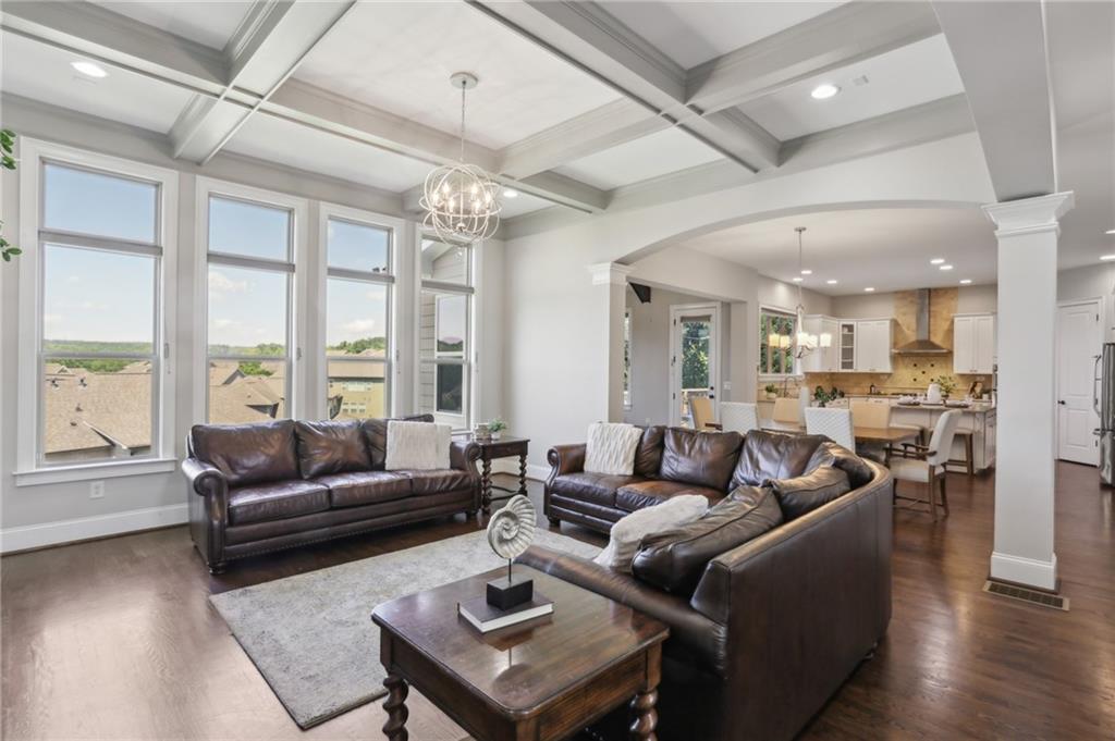 5935 Meyers Park