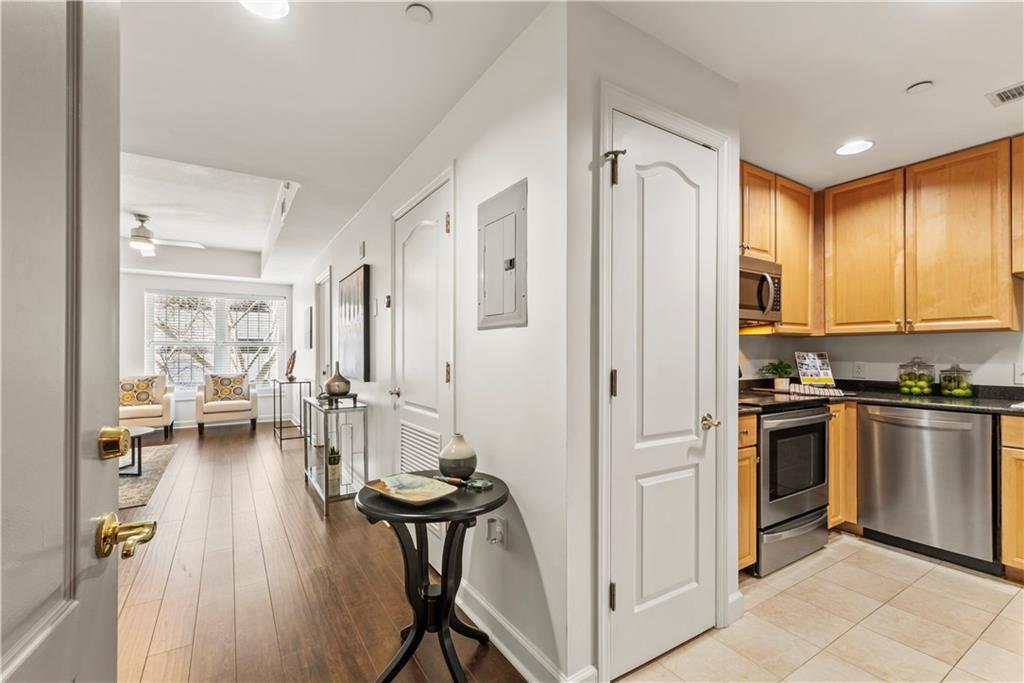 195 14th Street NE 303