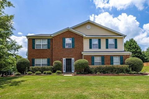 A home in Dacula