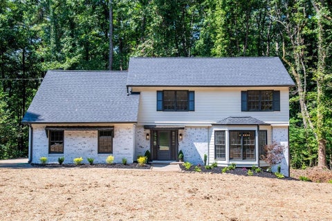 Homes For Sale - 1720 Ridgefield Drive<br/> Roswell, GA 30075