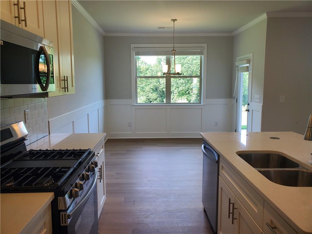 1415 Sunny Valley Lane