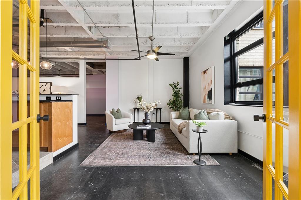 878 Peachtree Street NE 621
