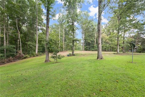 A home in Dawsonville