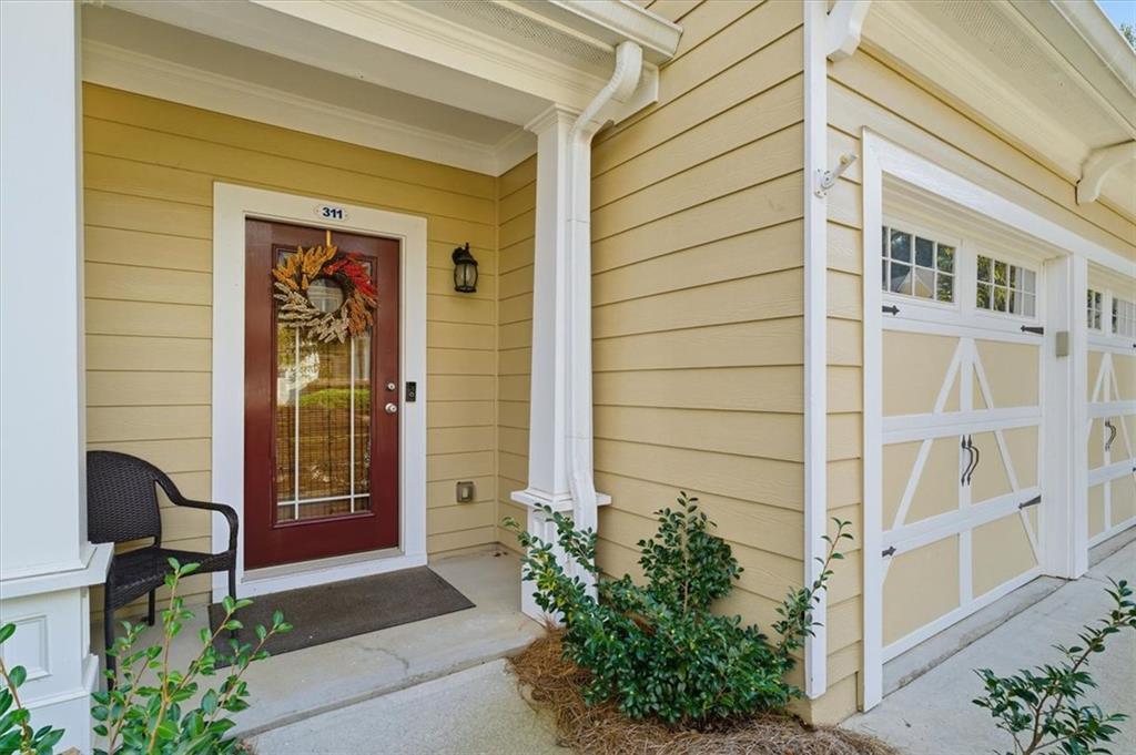 311 OAKVIEW Way